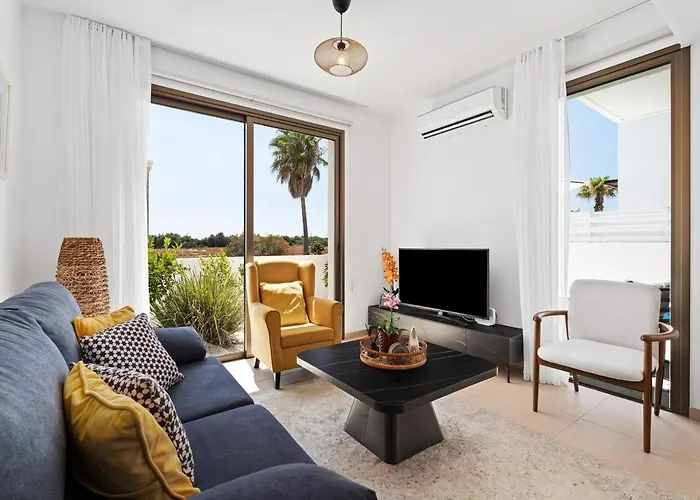 Levanda Dreams 8 * Paralimni